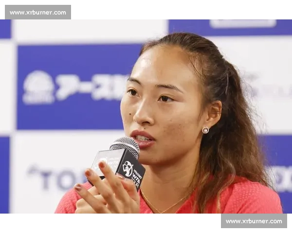 郑钦文新战靴亮相！今夜对决莱巴金娜冲击冠军